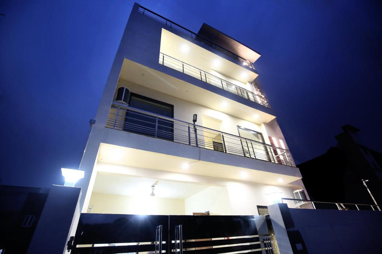 Oyo 16126 Aanantham Otel Ludhiana Dış mekan fotoğraf